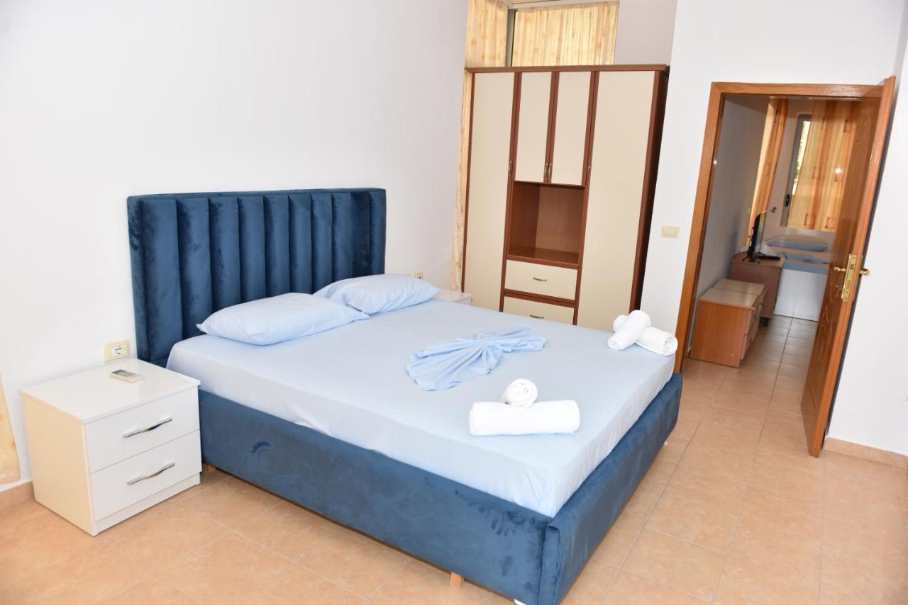 Hotel Vila Namiku Durrës Esterno foto