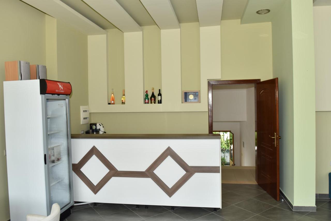 Hotel Vila Namiku Durrës Esterno foto